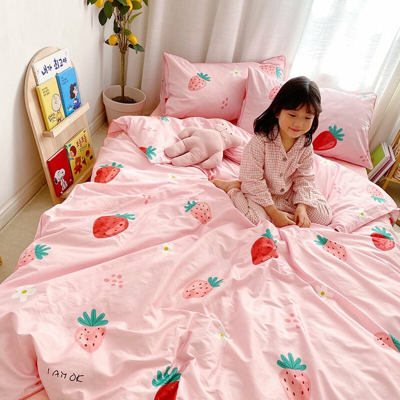 Houseware |  Kawaii Strawberry Bedding Set Houseware Houseware