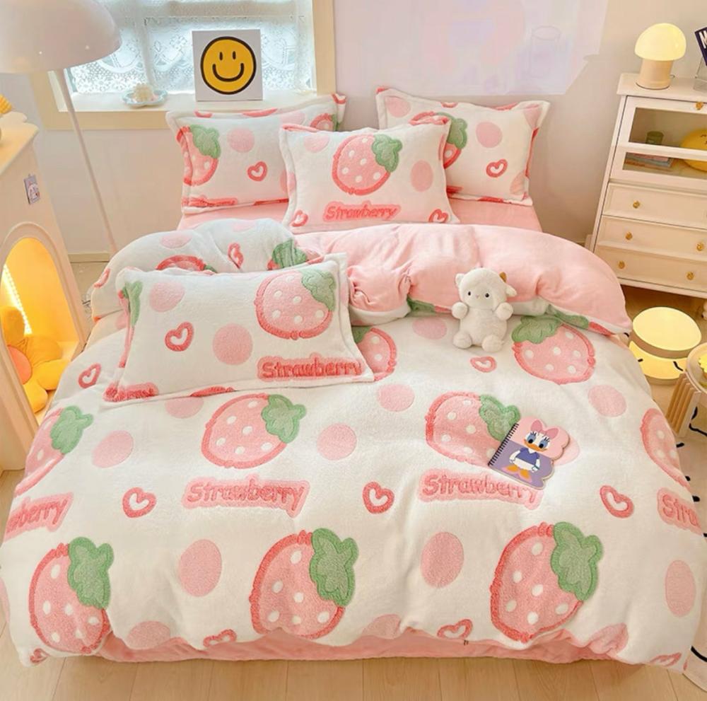 Houseware |  Soft Strawberry Bedding Set Houseware Houseware