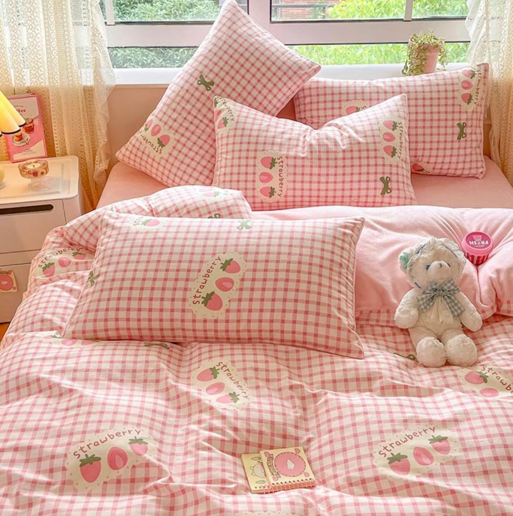 Houseware |  Sweet Strawberry Bedding Set Houseware Houseware