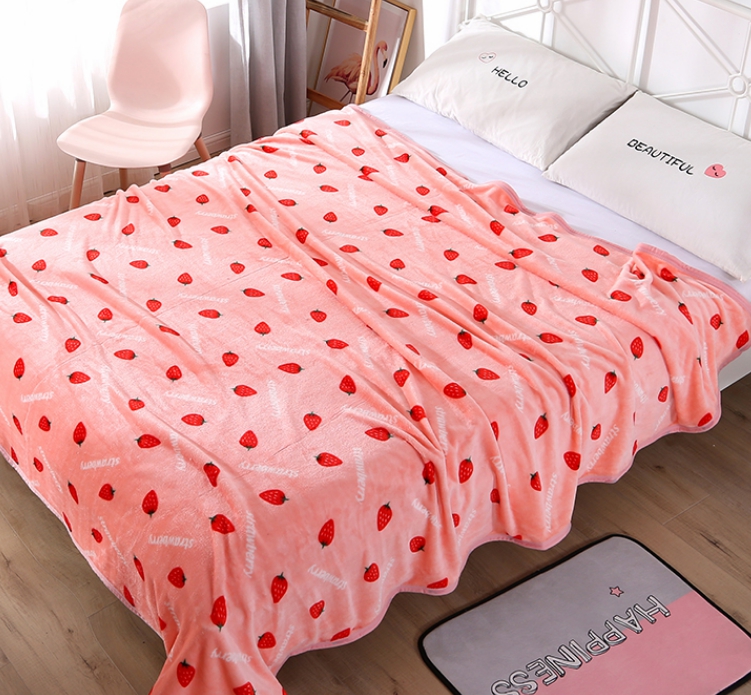 Houseware |  Sweet Strawberry Blanket Houseware Houseware